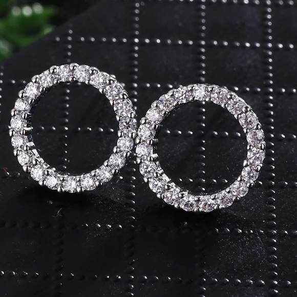 Circle Round cubic zirconia pave diamond earrings NEW - Picture 2 of 3